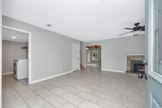 Photo #4: 226039921 Listing 