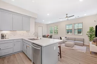 Photo #5: 226039951 Listing 