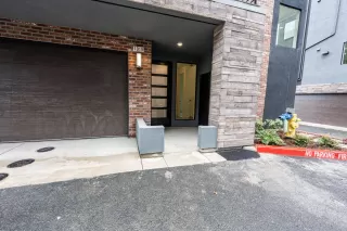 Photo #2: 226040087 Listing 