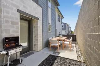 Photo #2: 226040454 Listing 