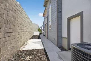 Photo #5: 226040454 Listing 