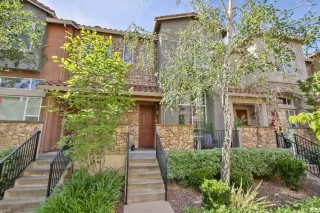 Photo #2: 226040503 Listing 