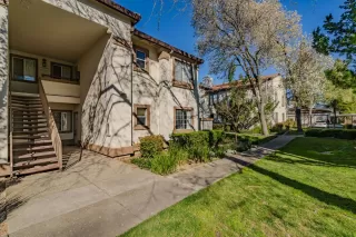 Photo #2: 226040591 Listing