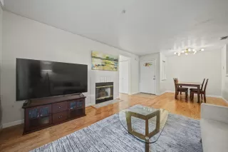 Photo #6: 226040591 Listing