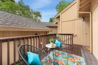 Photo #5: 226040661 Listing 