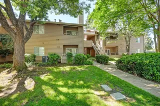 Photo #2: 226040786 Listing 