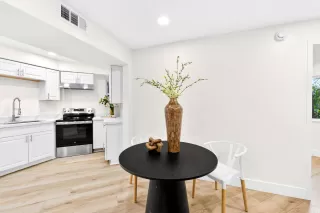 Photo #6: 226040809 Listing 