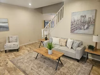 Photo #2: 226040854 Listing