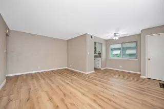 Photo #3: 226040905 Listing