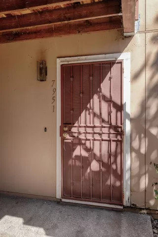 Photo #2: 226040911 Listing 