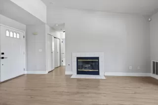 Photo #5: 226041065 Listing