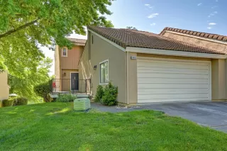 Photo #2: 226041078 Listing