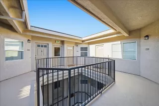 Photo #3: 226041535 Listing 