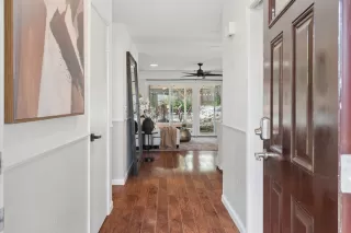 Photo #5: 226041571 Listing