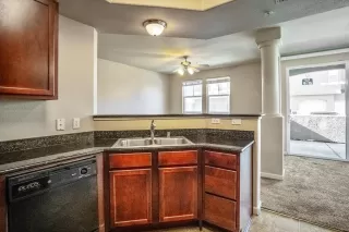 Photo #2: 226041937 Listing 