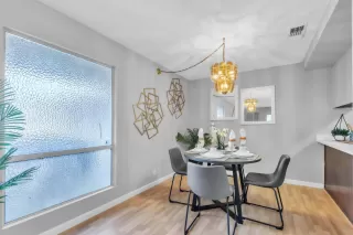 Photo #2: 226041945 Listing 