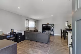 Photo #3: 226042055 Listing