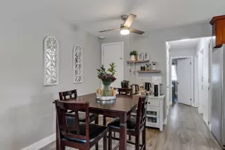 Photo #5: 226042055 Listing