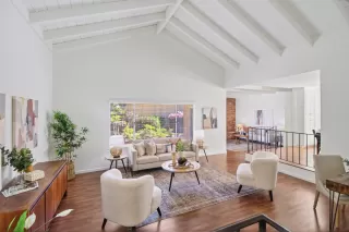 Photo #4: 226042315 Listing