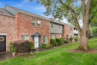 Photo #1: 226042376 Listing