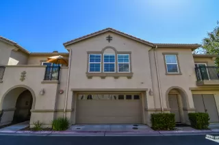 Photo #3: 226042379 Listing