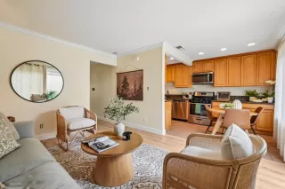 Photo #6: 226042505 Listing 