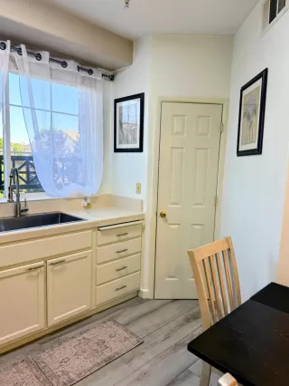 Photo #4: 226042644 Listing 