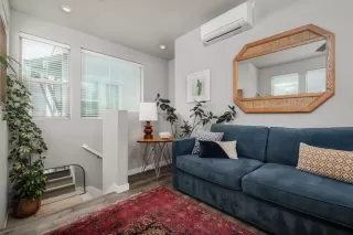 Photo #6: 226043036 Listing