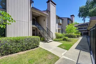Photo #3: 226043053 Listing 