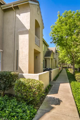 Photo #2: 226043223 Listing 