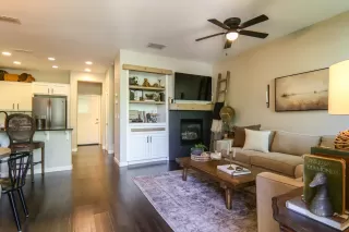 Photo #5: 226043223 Listing 