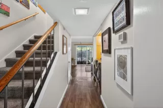 Photo #2: 226043725 Listing