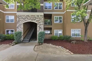 Photo #4: 226043899 Listing 