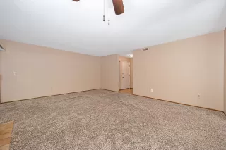 Photo #4: 226043939 Listing