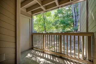 Photo #6: 226043939 Listing