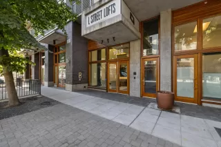 Photo #1: 226044010 Listing 