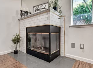 Photo #4: 226044111 Listing