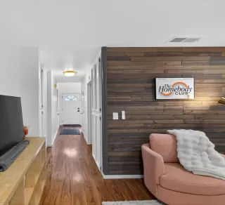 Photo #5: 226044111 Listing