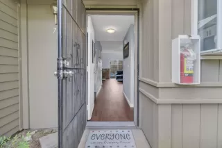 Photo #2: 226044753 Listing 