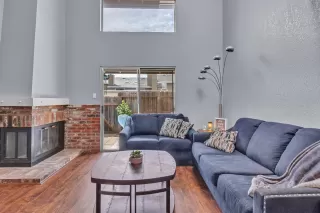 Photo #5: 226044753 Listing 