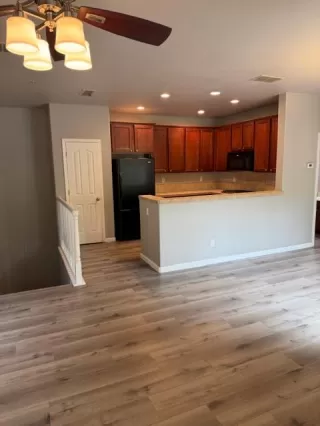 Photo #3: 226045111 Listing