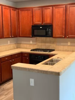 Photo #6: 226045111 Listing