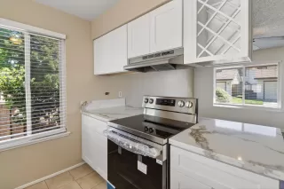 Photo #3: 226045334 Listing 