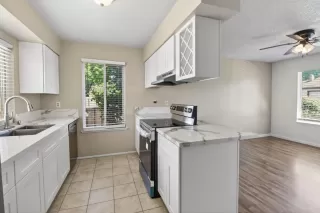 Photo #4: 226045334 Listing 