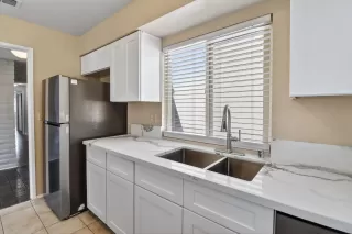 Photo #5: 226045334 Listing 