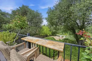 Photo #1: 226045560 Listing 