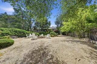 Photo #2: 226045560 Listing 