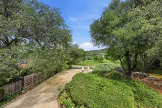 Photo #4: 226045560 Listing 