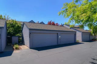 Photo #3: 226046064 Listing 