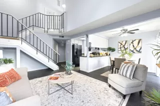 Photo #2: 226046065 Listing 